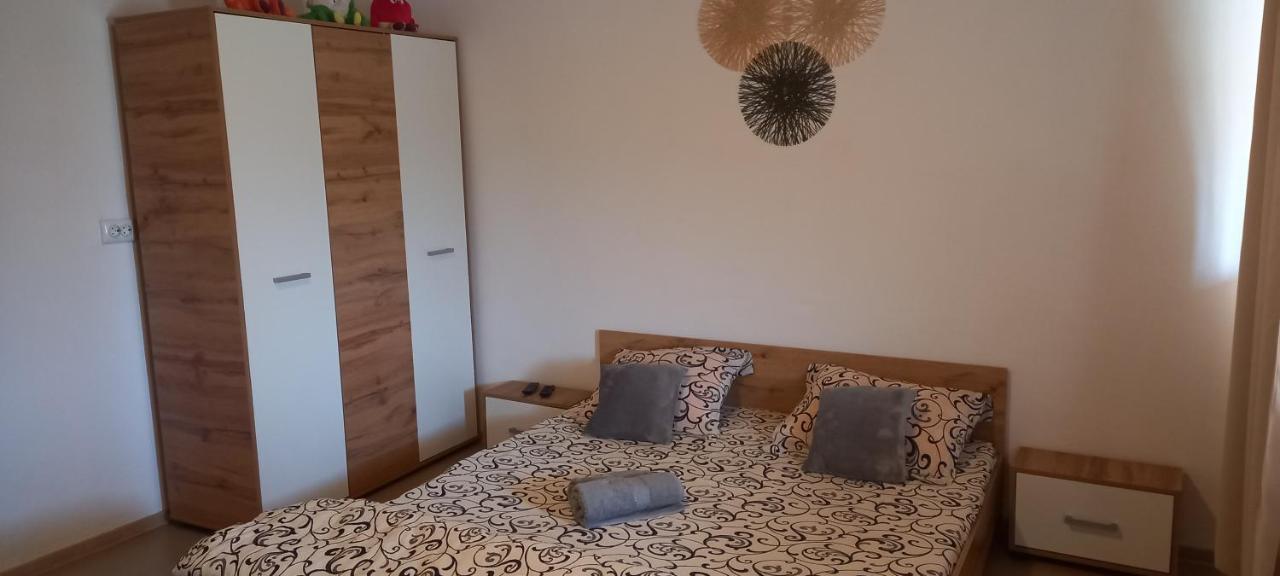 فيلا Casa Claudiu Ieşelniţa المظهر الخارجي الصورة