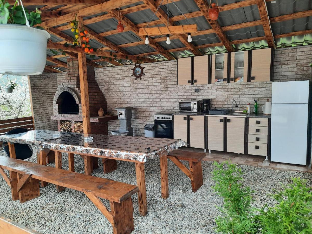 فيلا Casa Claudiu Ieşelniţa المظهر الخارجي الصورة