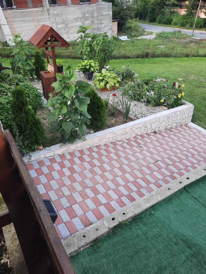 فيلا Casa Claudiu Ieşelniţa المظهر الخارجي الصورة
